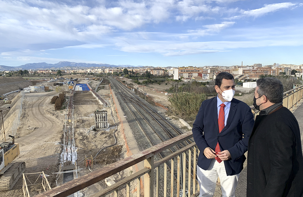 “El tramo Totana-Totana, de siete kilómetros, lleva más de dos años parado”